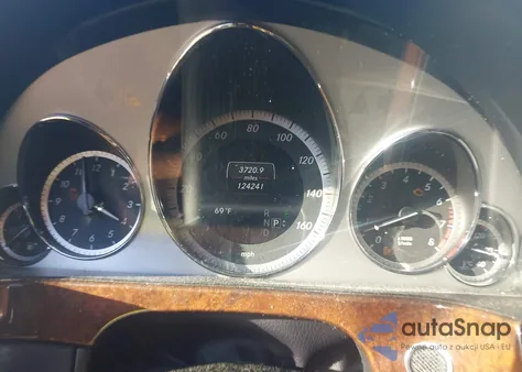 2013 Mercedes-Benz E 350 z USA, uszkodzony, nr VIN WDDHF5KB9DA770975